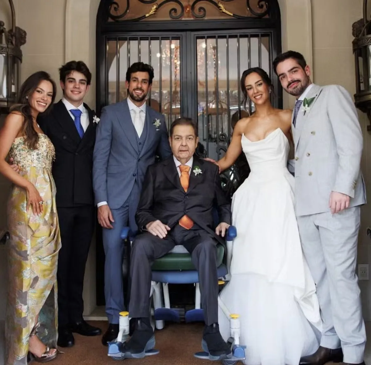 Família - Faustão - casamento Lara