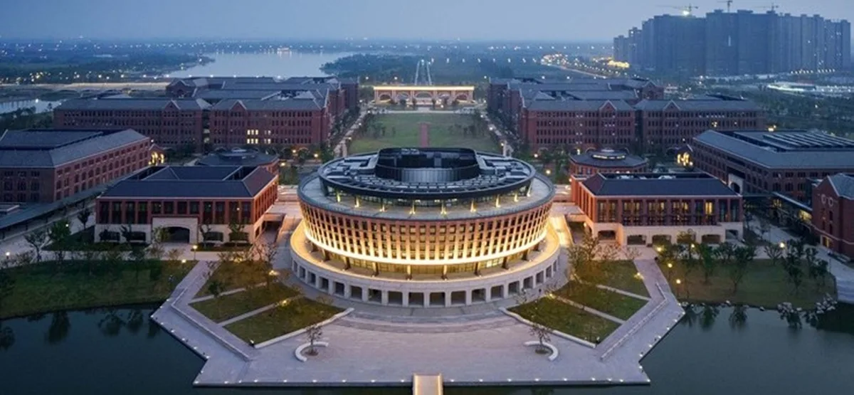 Universidade de Zhejiang - China