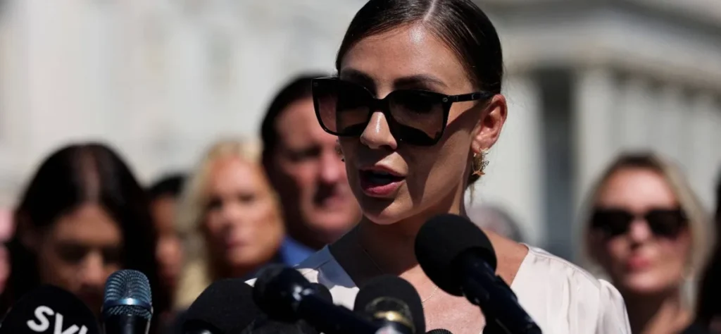 brasileira Marina Lacerda - abusada por Epstein