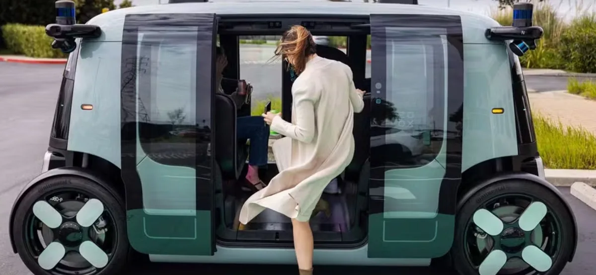 robotáxi Zoox - Amazon 03