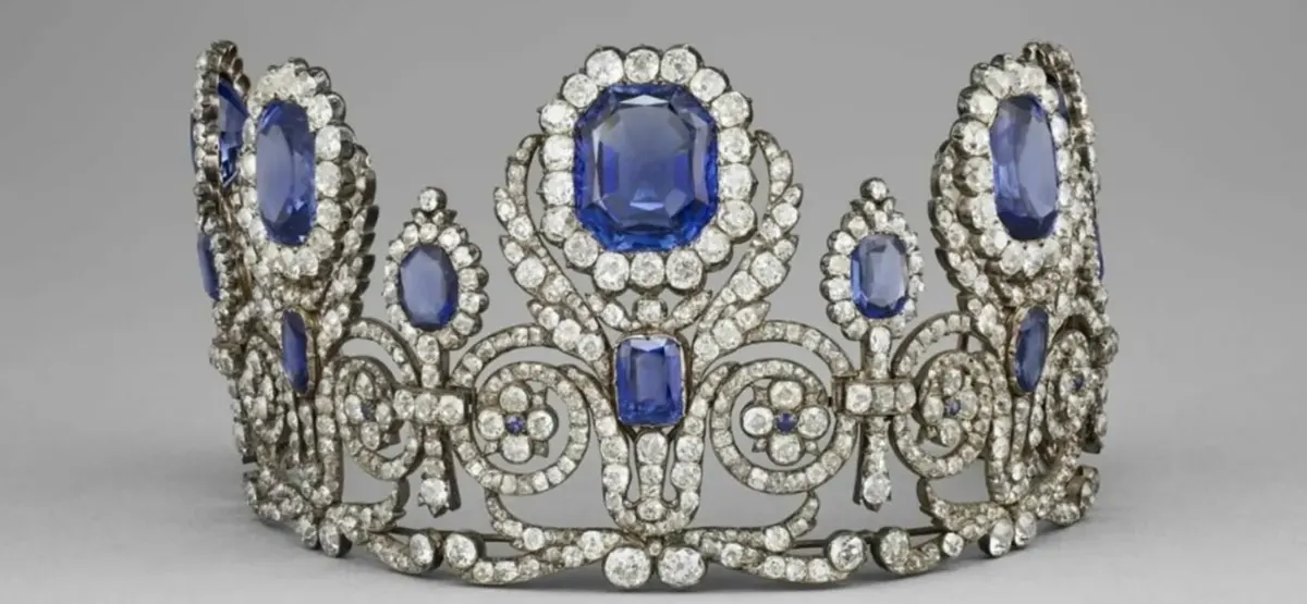 Joia roubada - Louvre 05