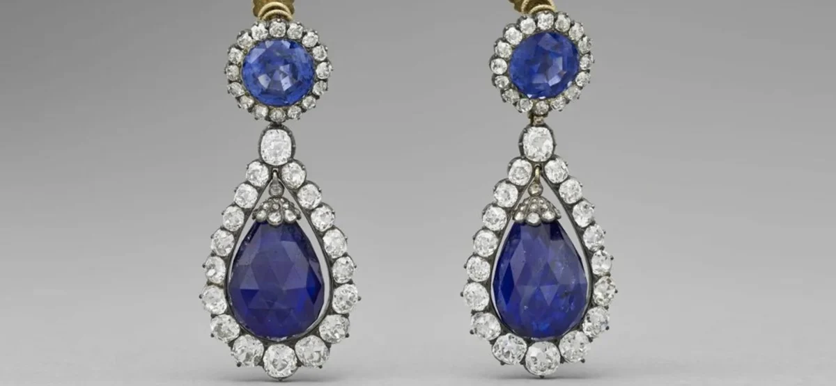 Joia roubada - Louvre 07