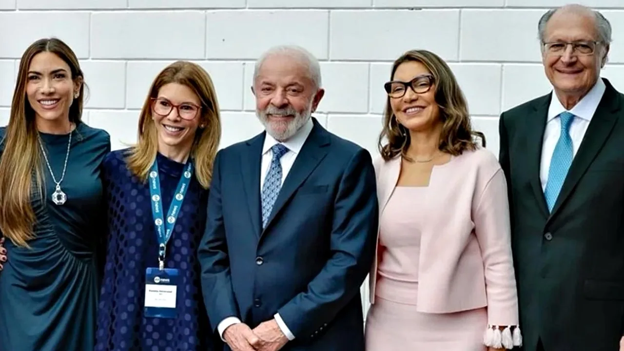Patrícia Abravanel - Lula - Janja - SBT News