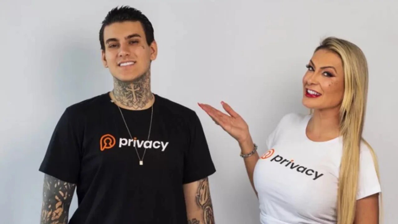 Andressa Urach e o filho Arthur