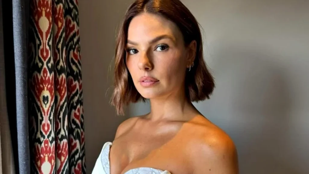 Isis Valverde