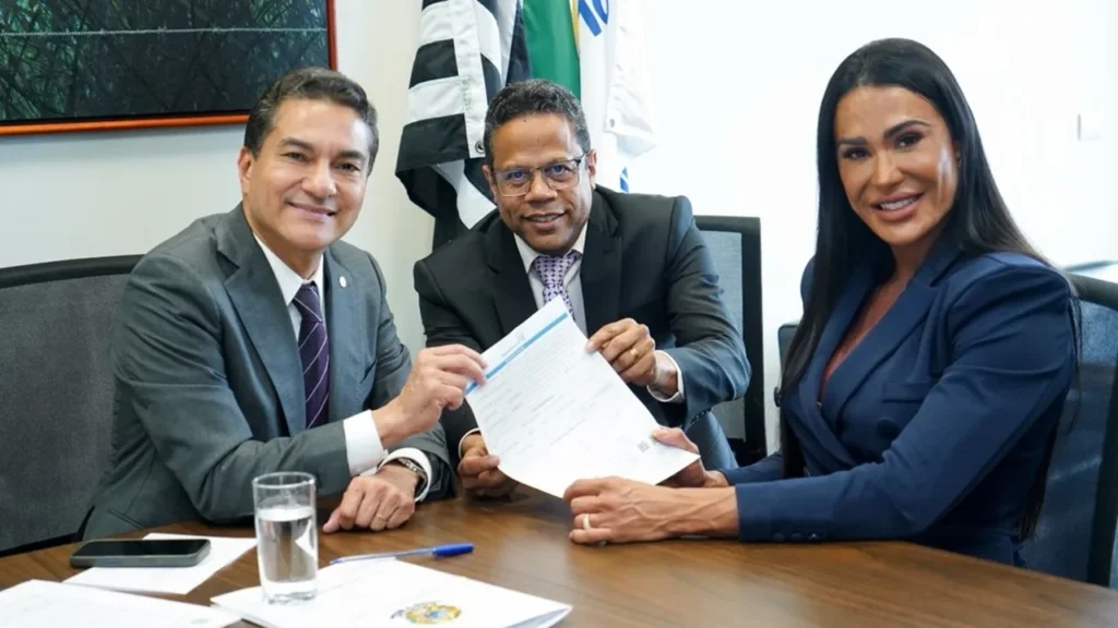 Gracyanne - filiação partido Republicanos