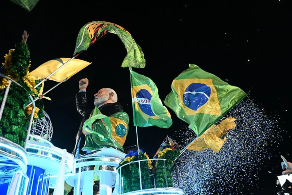 escola homenageou Lula rebaixada