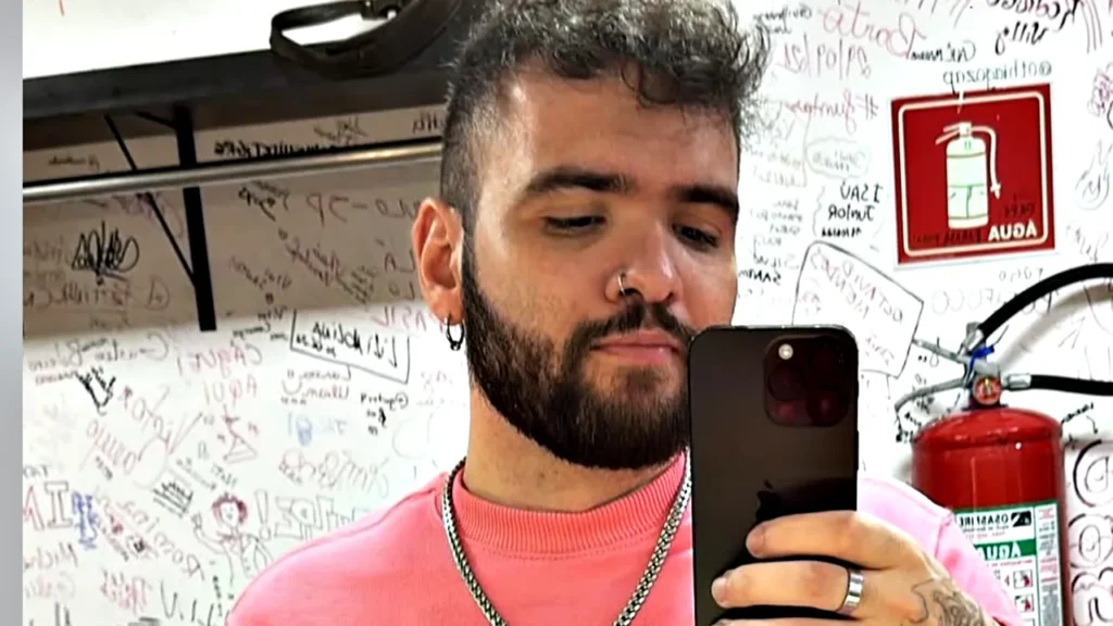 Tiago Santineli - humorista