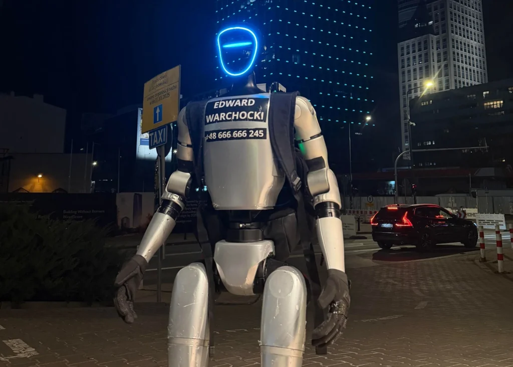 robô humanoide Edward Warchocki