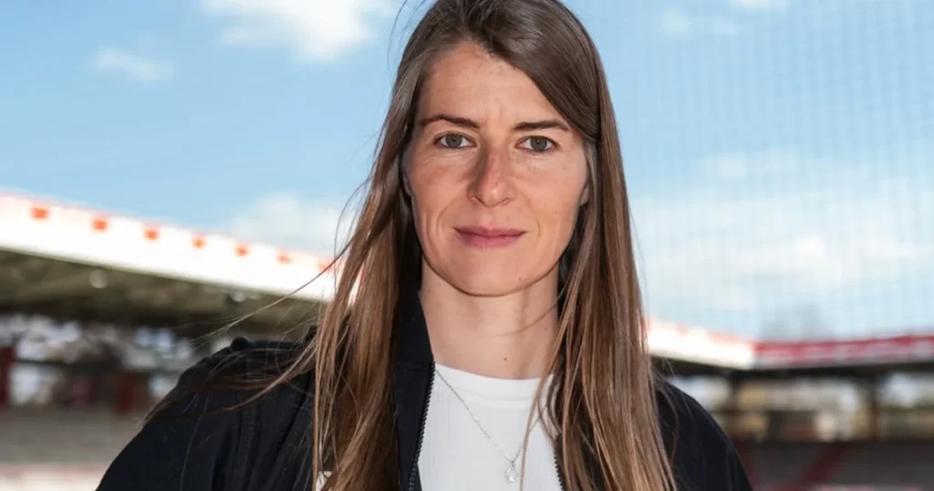 Marie-Louise Eta - técnica