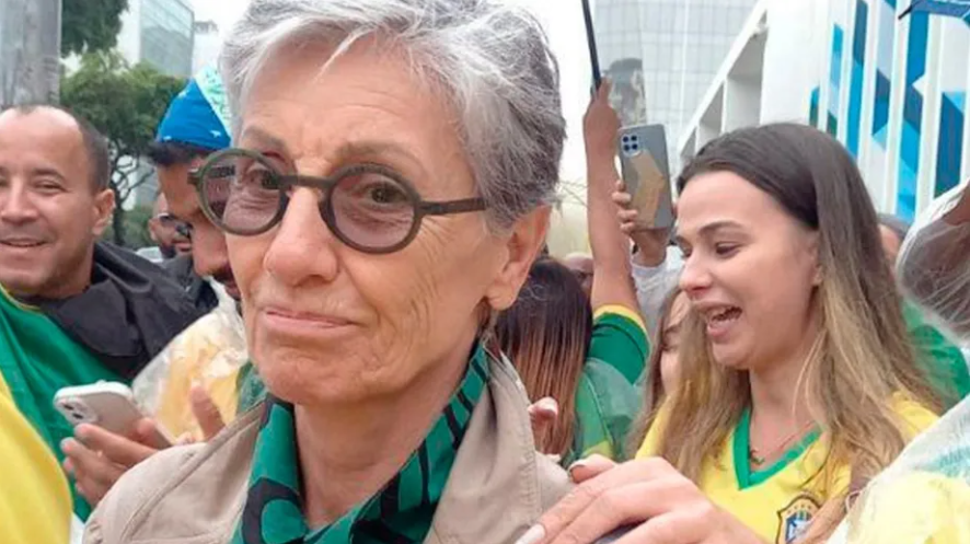 Cássia Kis transfobia banheiro