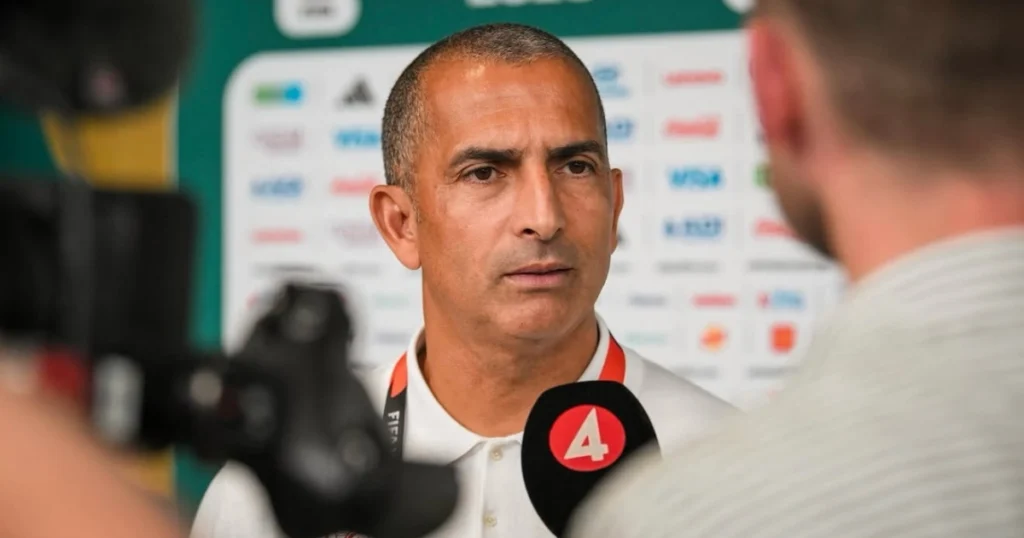 Tunísia demite técnico